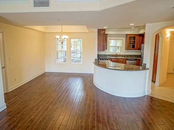 4th image of 14242 Burbank Blvd APT 204