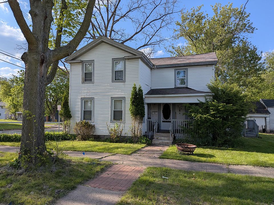 1st image of 218 W Porter St