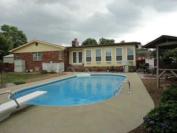 2nd image of 159 Cordell Dr