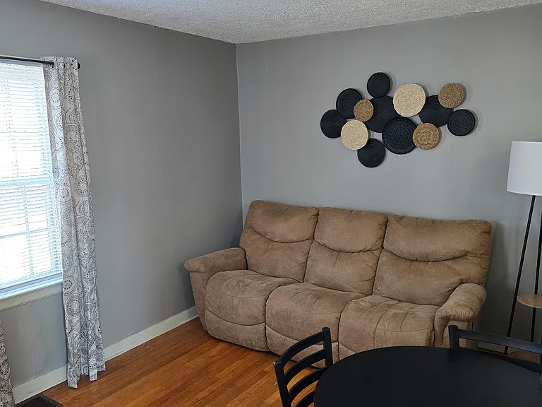 309 S Van Doren St #2 — Photo 6