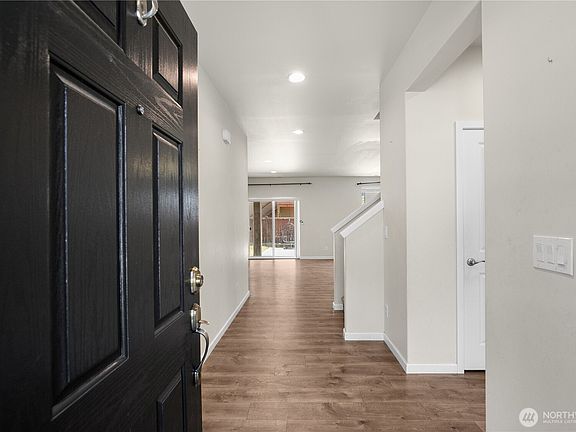 2nd image of 14209 67th Avenue E