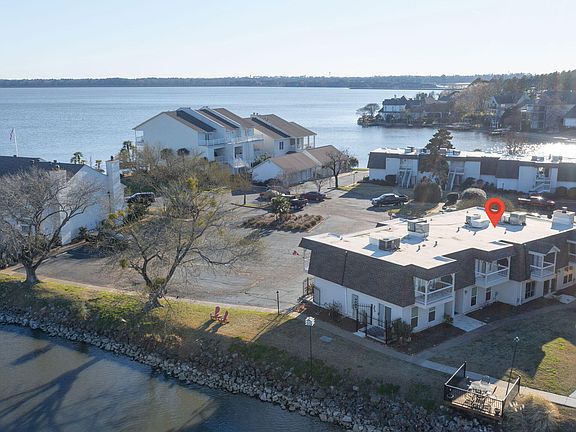 4th image of 550 Post Rd #1002