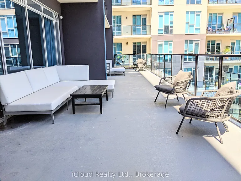 16 Concord Pl #617 — Photo 31