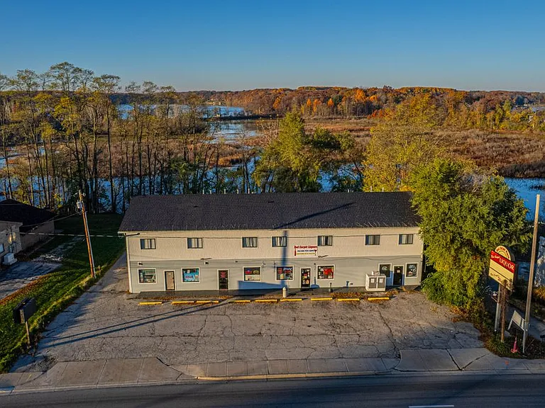 410 Pine Lake Ave #D — Photo 1