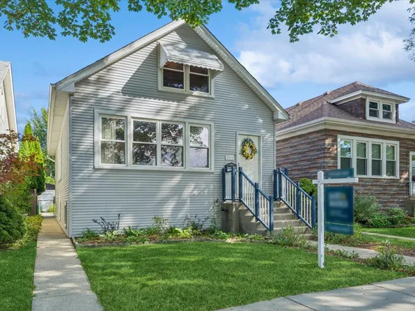 4545 N Kedvale Ave, Chicago, IL 60630