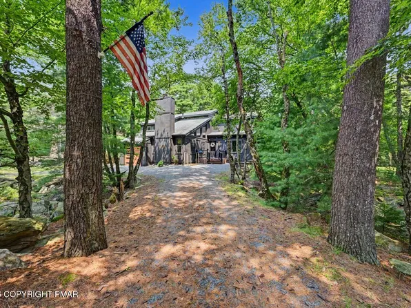 44 Chestnut Rd, Lake Harmony, PA 18624