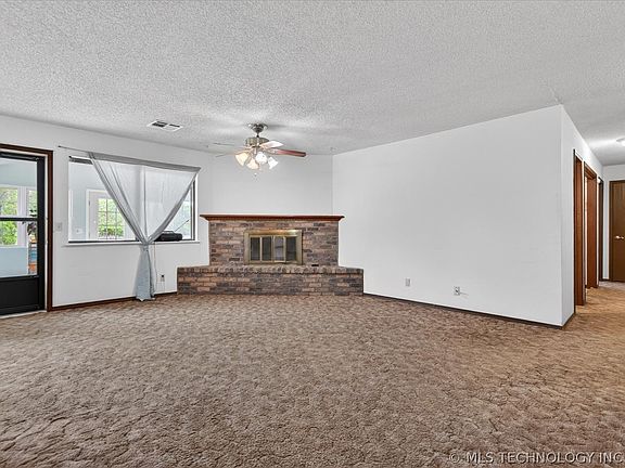 5th image of 520 Carol Rd