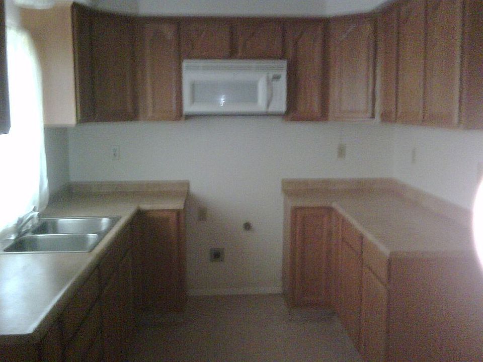 2nd image of 1817 W Rutledge Way