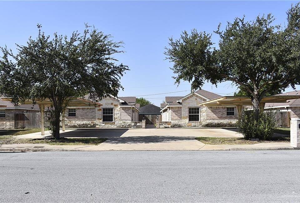 1st image of 221 W Albatross Ave