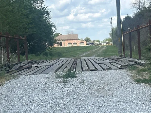 664 Cottage Ln, Church Pt, LA 70525