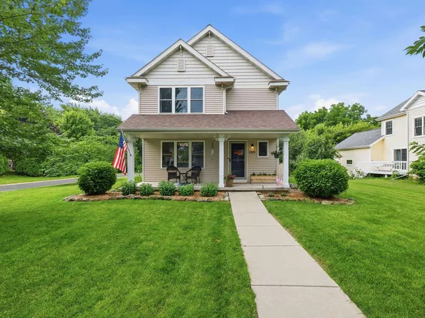 1271 Gas Light Dr, Sun Prairie, WI 53590
