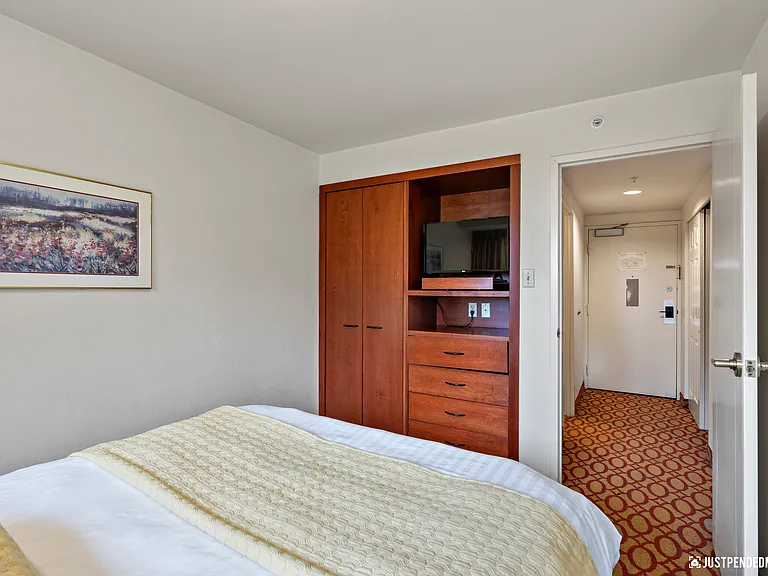 Anchorage Grand — Photo 22