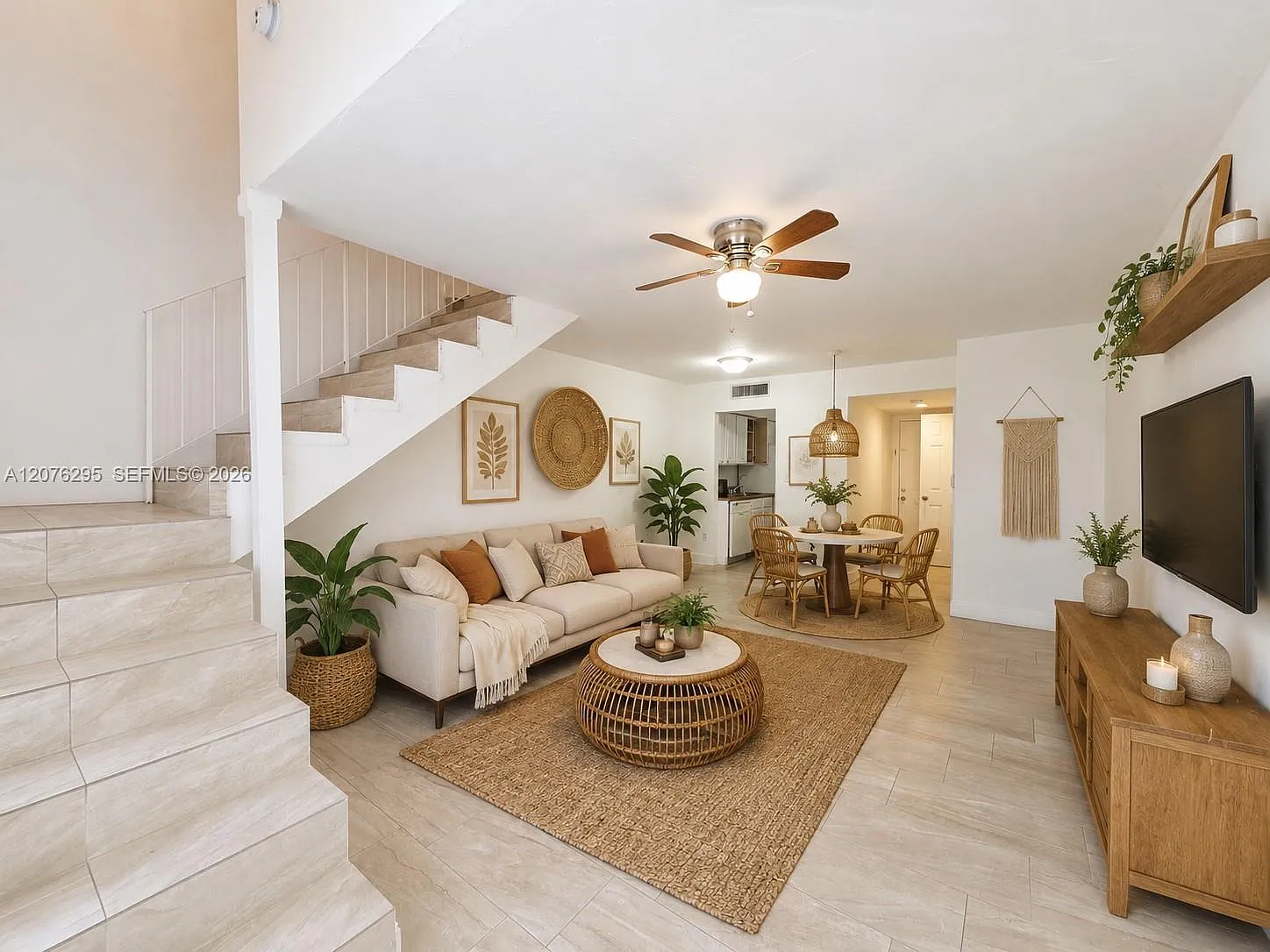 Castle Apts Condo — Photo 1