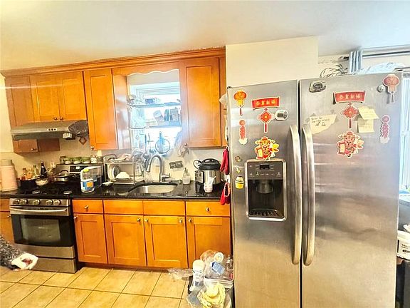3rd image of 5722 63rd St