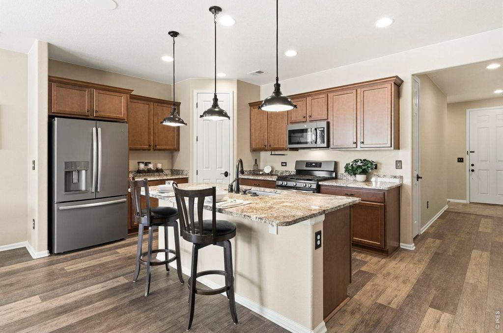 3975 Sand Beach Lake Ct