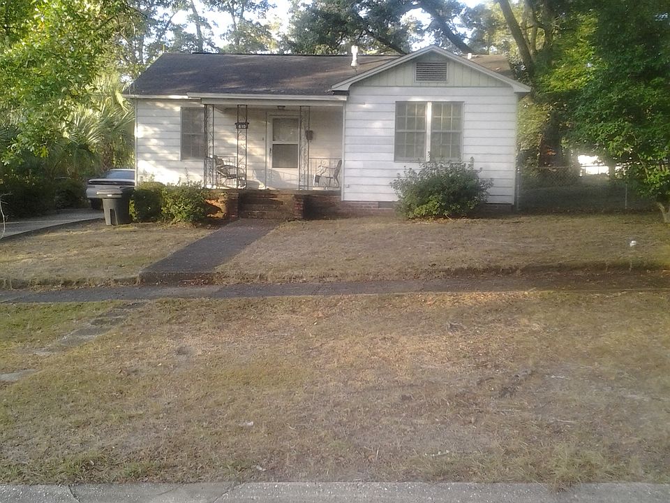 1st image of 610 W Lee St