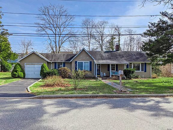 2nd image of 22 Featherbed Ln