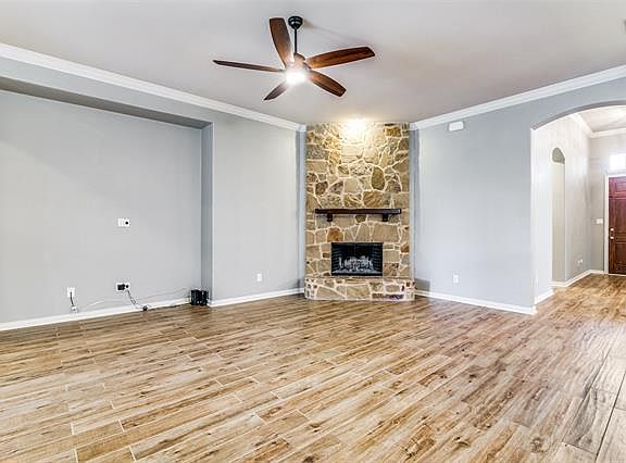 2nd image of 3719 Meadow Wood Ct