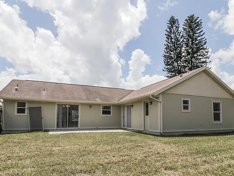 1034 Gore Dr — Photo 16