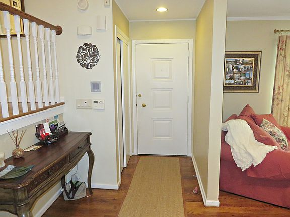 3rd image of 18 Belmont St