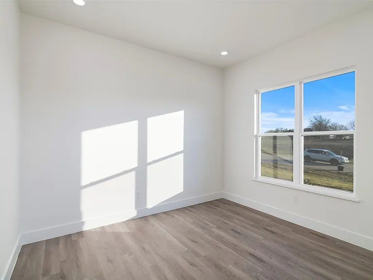 2722 Eastridge Blvd — Photo 26