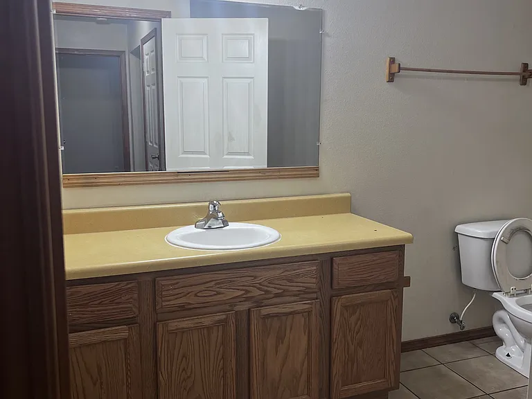 2401 W Main St #1B — Photo 12