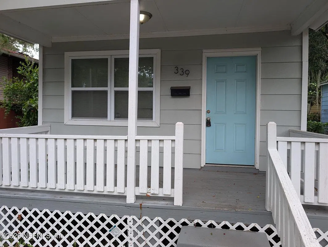 2 bed, 1.0 bath, 682 sqft, $1,000 — Photo 2