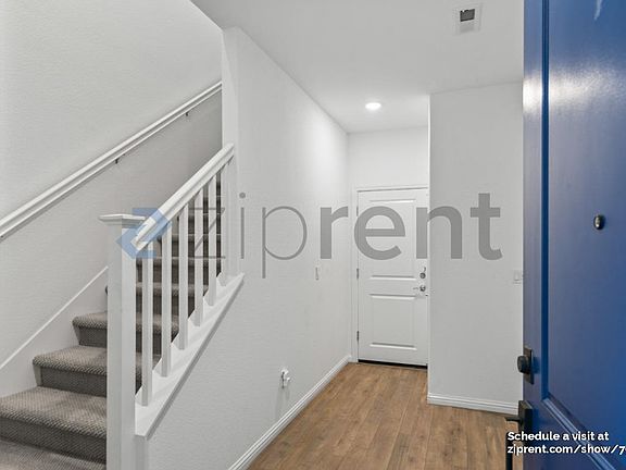 3rd image of 586 Jayne Ct
