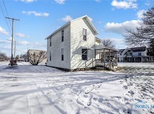 223 N Main St, Gibsonburg, OH 43431