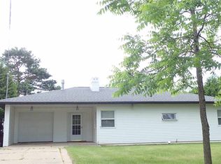 2547 Lake Shore Dr, Escanaba, MI 49829