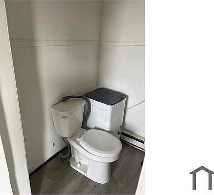 5th image of 4126 Cambridge St Floor 3