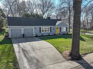 7817 Booth St, Prairie Village, KS 66208