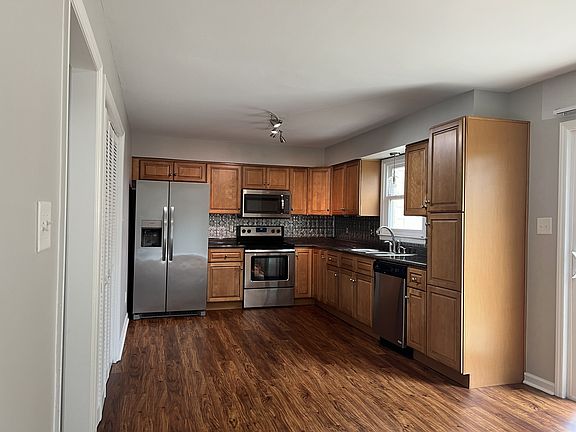 Kitchen, Appliances Included