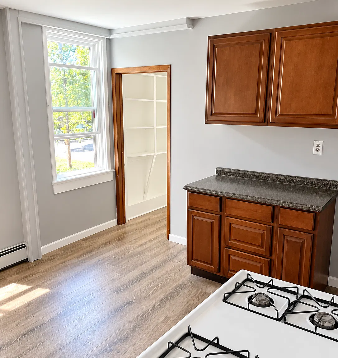 3 bed, 1250 sqft, $1,490 — Photo 4