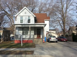 606 S 3rd St, Watertown, WI 53094