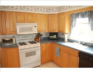 5th image of 208 Blackridge Dr