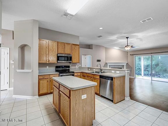 4th image of 2551 CREEKFRONT Drive
