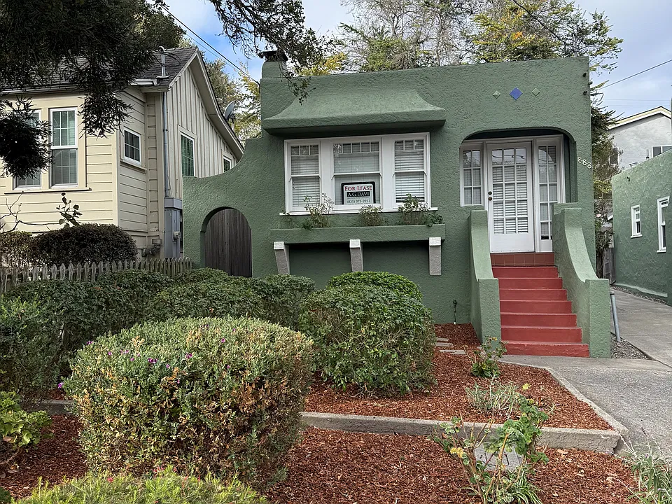 888 Lomita St