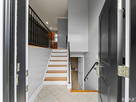 3rd image of 16 Curtis Avenue
