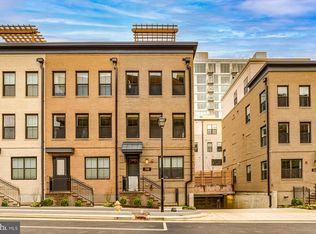 218 Canal Center Plz, Alexandria, VA 22314