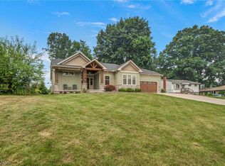 364 31st St SW, Barberton, OH 44203