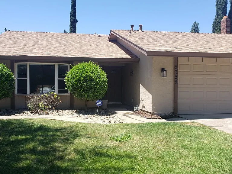 2728 Tiber Dr — Photo 1