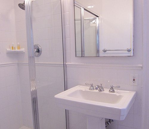 5th image of 200 W 108th St APT 14B