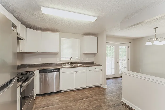 8114 Bald Ridge Dr — Photo 3