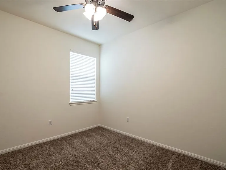 8920 Cattalo Ln — Photo 16