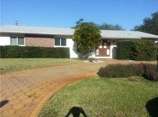 1050 SW 66th Ave, Pembroke Pines, FL 33023