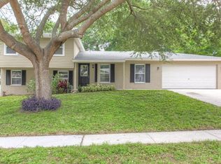 610 Valley Hill Dr, Brandon, FL 33510