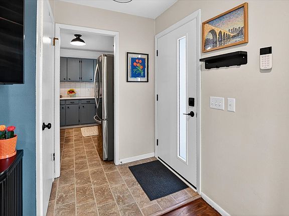 3rd image of 6105 Birch Hill Dr