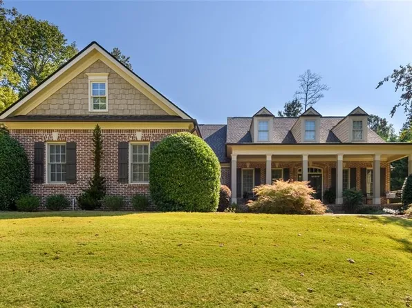 5717 Winding Rose Trl, Flowery Branch, GA 30542