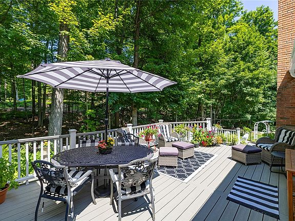 4th image of 76 Van Voorhis Rd